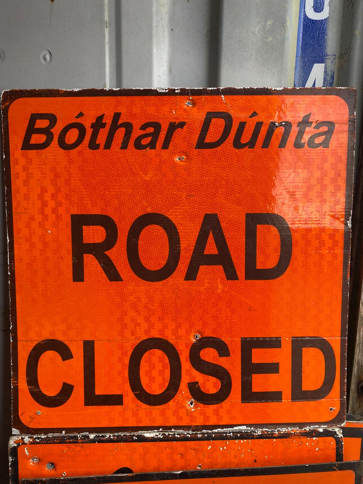 Road Closed Roadworks Sign 600x600mm Dibond flat plate with class 2 reflective - WK049